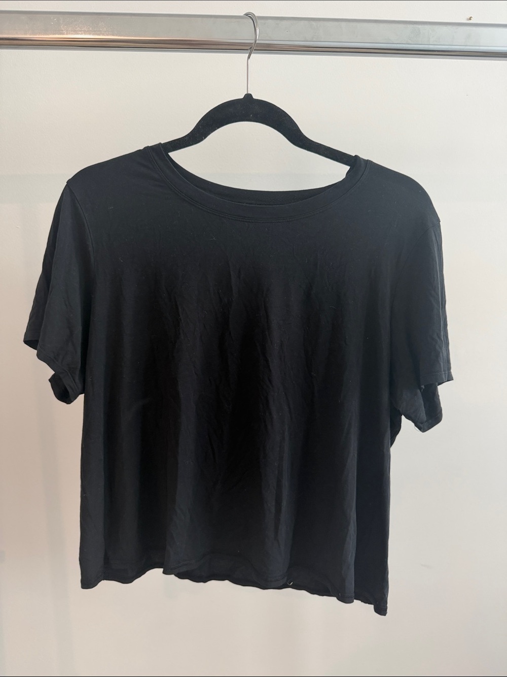 Lulu Lemon Black Women's Short Sleeve Crewneck Top